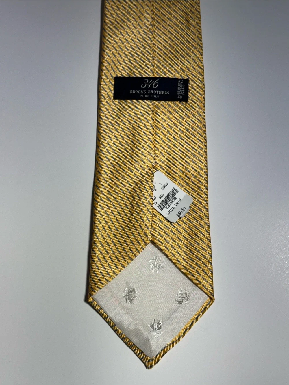 Brooks Brothers 346 Men’s Yellow Diagonal Lined 100% Silk Tie NWT Made in USA